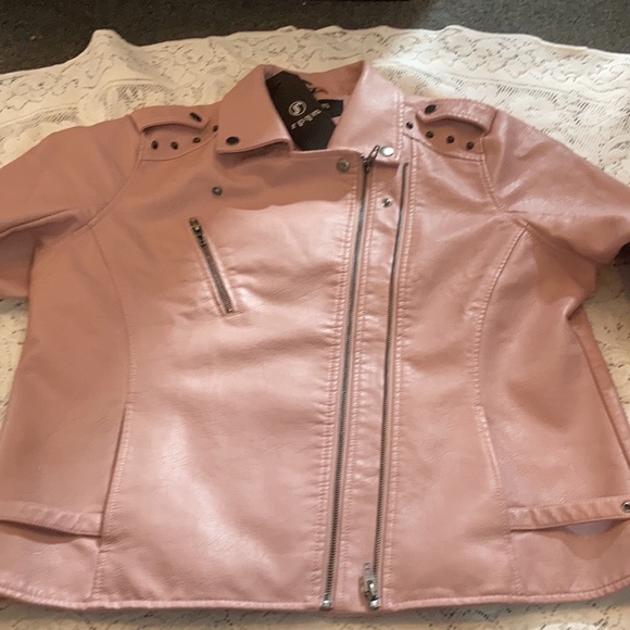 Cute fake leather jacket xl - Picture 3 of 7